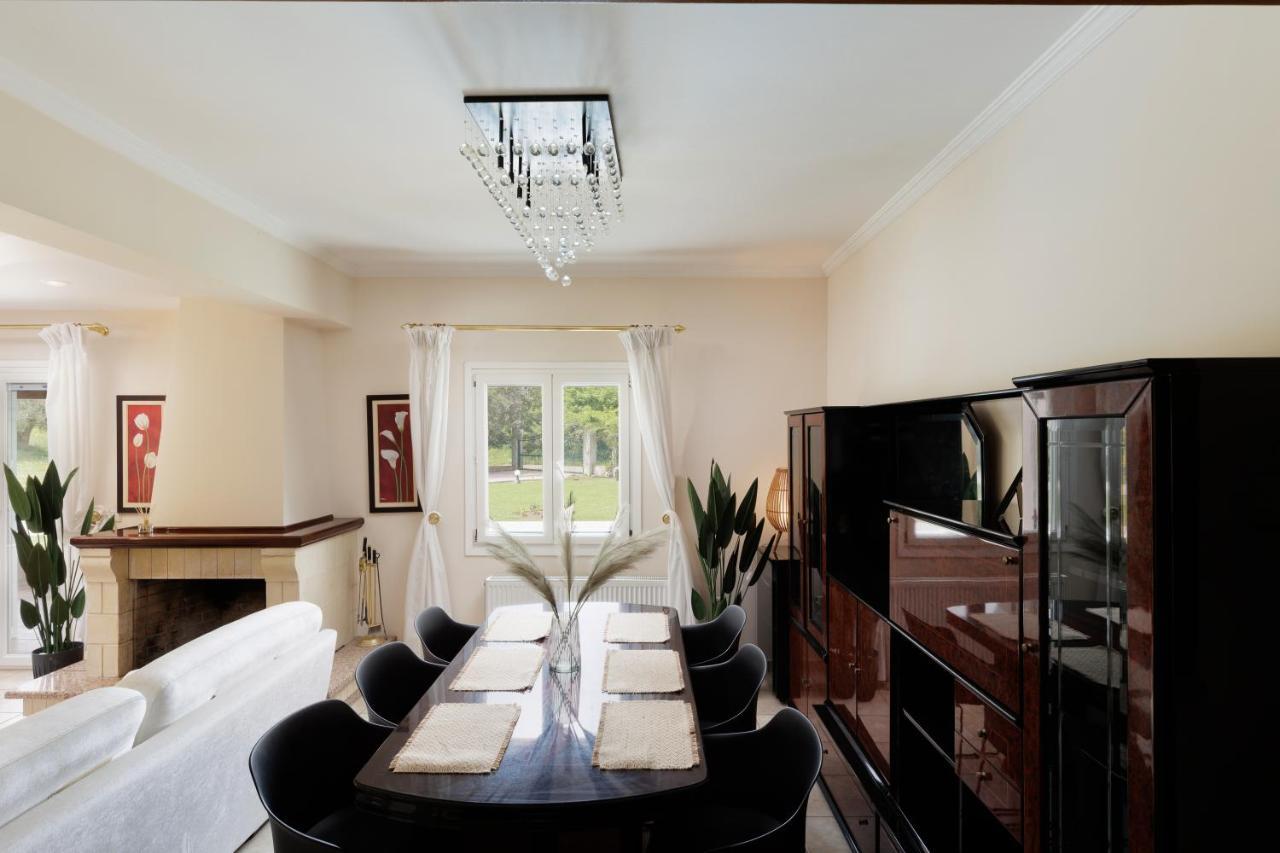 Country Villa Verde - 2Floor Family Home Kouramaditika エクステリア 写真