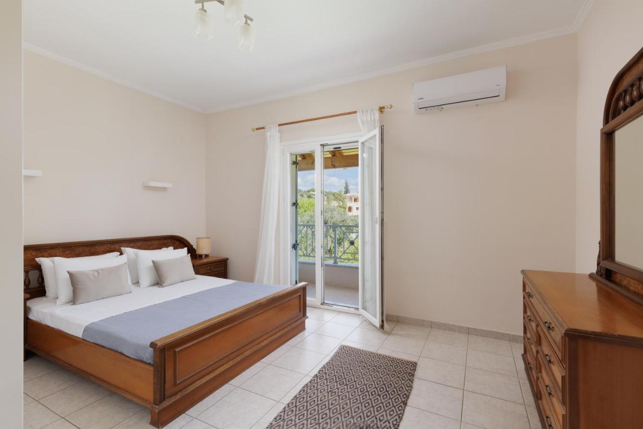 Country Villa Verde - 2Floor Family Home Kouramaditika エクステリア 写真